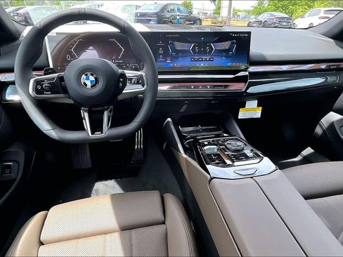 New 2026 BMW 530i w/ M Sport Package RWD image 5