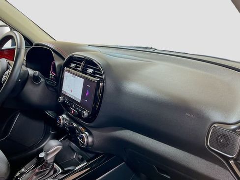 Certified 2024 Kia Soul GT-Line image 29