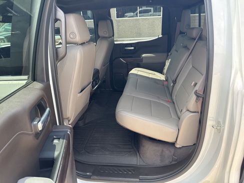 Used 2022 GMC Sierra 1500 SLT w/ SLT Premium Package image 11