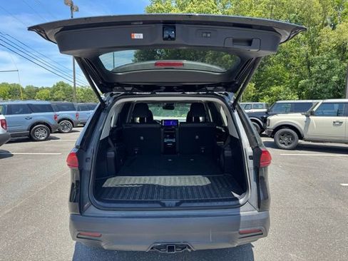 Used 2024 Toyota Grand Highlander AWD image 9