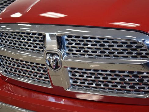 Used 2016 RAM 1500 Laramie w/ Convenience Group image 16