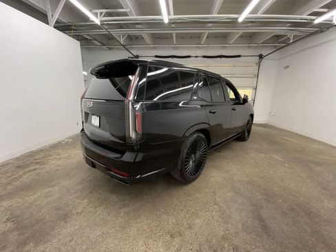 Used 2022 Cadillac Escalade Sport Platinum image 6