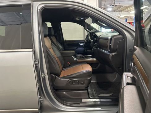 Used 2024 Chevrolet Silverado 2500 High Country image 13