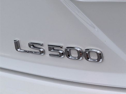 Certified 2022 Lexus LS 500 AWD w/ Luxury Package image 9