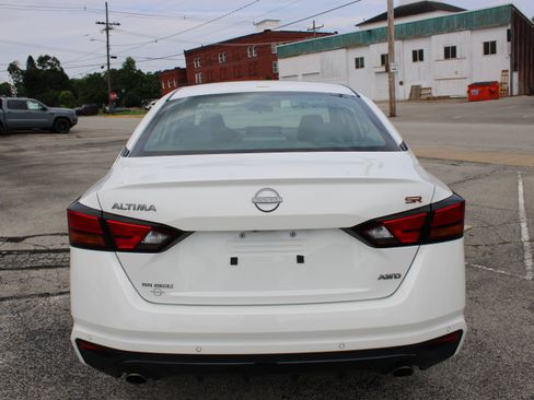 Certified 2024 Nissan Altima 2.5 SR w/ SR Premium Package AWD/4WD image 4