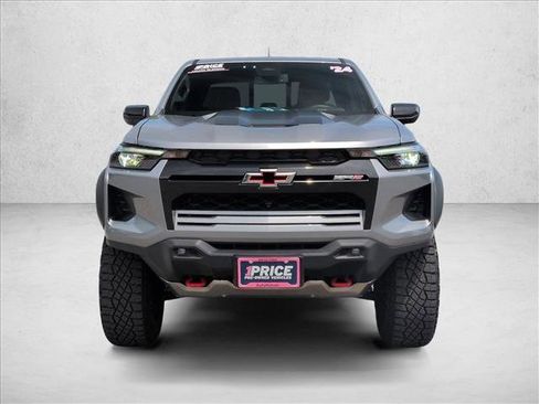 Used 2024 Chevrolet Colorado ZR2 w/ ZR2 Convenience Package III AWD/4WD image 2
