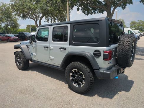 Used 2024 Jeep Wrangler Unlimited Rubicon 4xe AWD/4WD image 8
