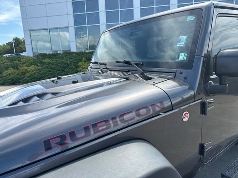 Used 2016 Jeep Wrangler Unlimited Rubicon AWD/4WD image 12