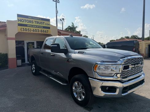 Used 2024 RAM 2500 Big Horn AWD/4WD image 8