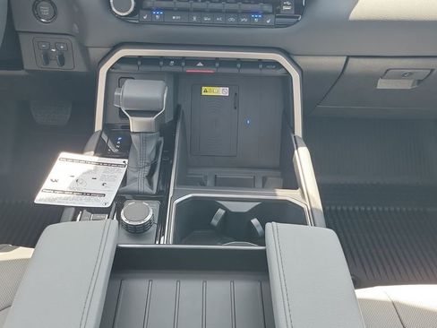 New 2026 Toyota Tundra Limited AWD/4WD image 15