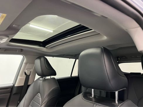 Used 2021 Toyota Highlander XLE image 12