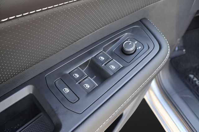 Certified 2026 Volkswagen Atlas SE AWD/4WD image 12