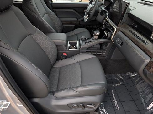 Used 2024 Toyota Tacoma Limited image 34