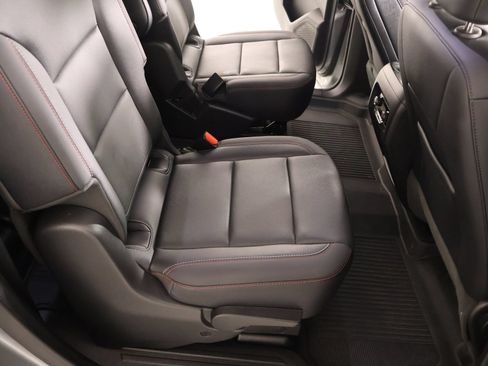 Used 2025 Chevrolet Traverse Z71 w/ Driver Confidence Package AWD/4WD image 15