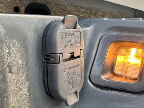 Used 2018 RAM 2500 Tradesman w/ Chrome Appearance Group image 20