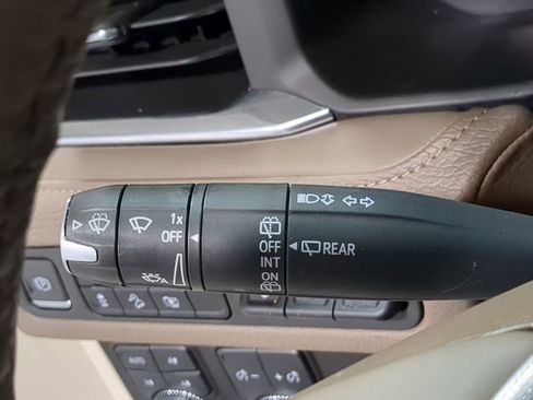 Used 2023 GMC Yukon Denali image 37