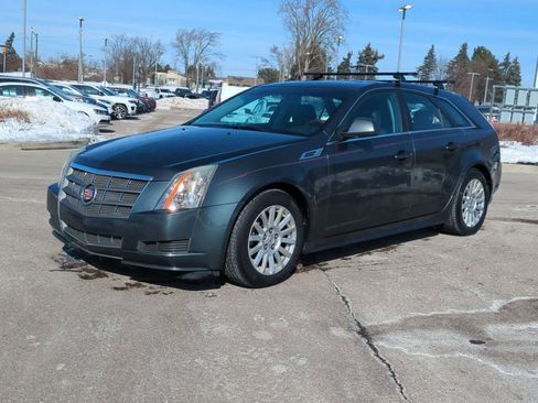 Used 2010 Cadillac CTS Luxury image 4