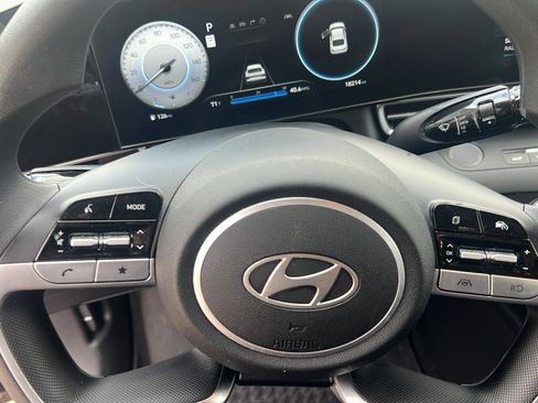 Certified 2024 Hyundai Elantra SEL image 12