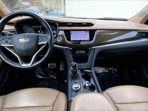 Used 2022 Cadillac XT6 Sport w/ Platinum Package image 15