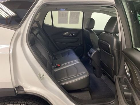 Used 2022 GMC Terrain SLT w/ Infotainment Package II image 28