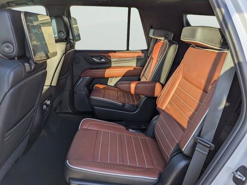 Used 2024 GMC Yukon Denali Ultimate image 19