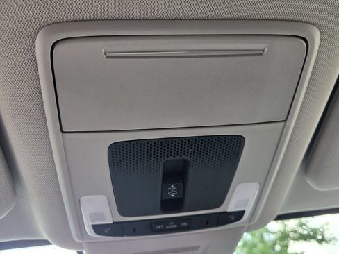 Certified 2025 Honda CR-V EX image 22