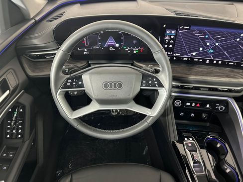 Used 2025 Audi Q5 Premium w/ 19" Wheel Package image 13