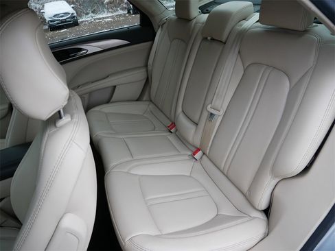 Used 2020 Lincoln MKZ AWD image 12