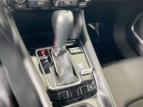 Used 2022 Jeep Compass Latitude image 16