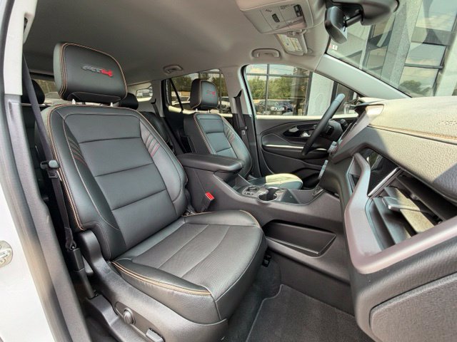 Used 2023 GMC Terrain AT4 AWD/4WD image 4