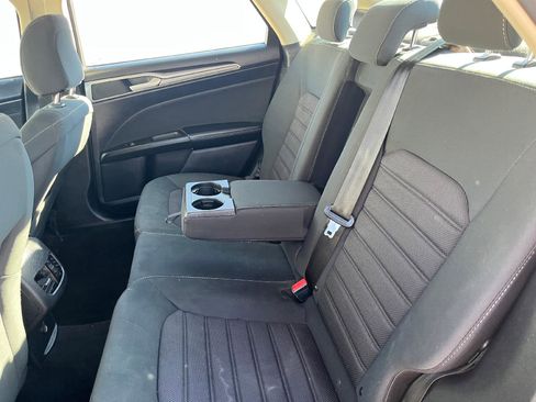 Used 2020 Ford Fusion SE image 19