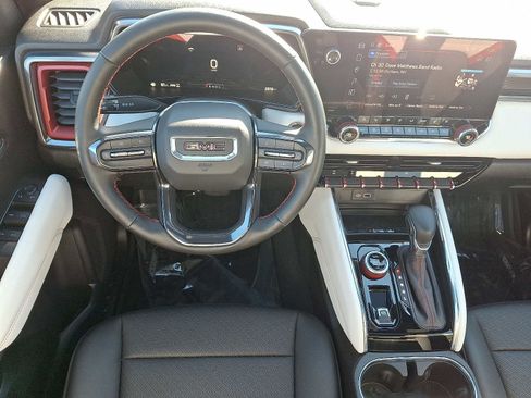 Used 2025 GMC Canyon AT4 w/ AT4X Package image 13