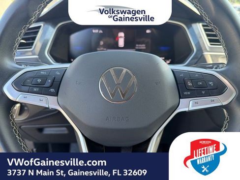 Certified 2024 Volkswagen Tiguan SE AWD/4WD image 21