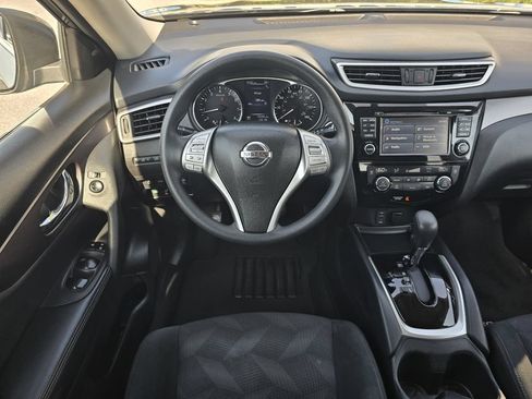 Used 2016 Nissan Rogue SV w/ SV Premium Package FWD image 14