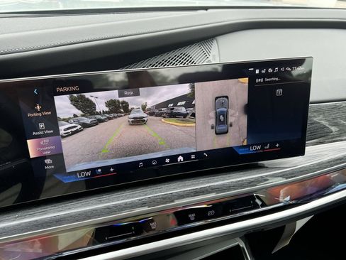 New 2025 BMW 740i xDrive w/ Executive Package AWD/4WD image 16