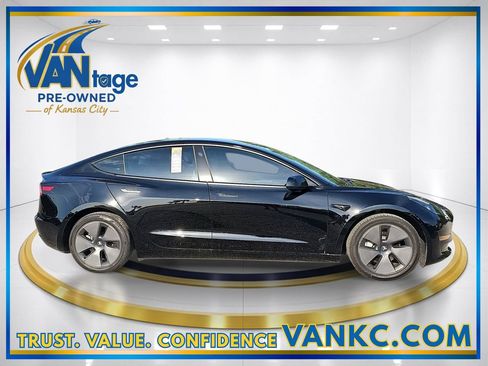 Used 2023 Tesla Model 3 Standard Range RWD image 5