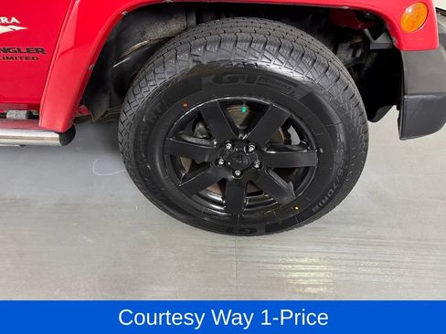 Used 2013 Jeep Wrangler Unlimited Sahara w/ Mopar Chrome Edition Group AWD/4WD image 13