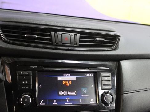 Used 2018 Nissan Rogue S FWD image 18