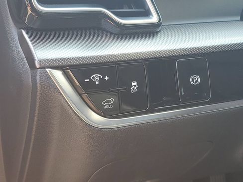Used 2025 Kia Sportage SX FWD image 13