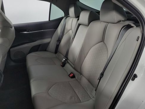 Used 2020 Toyota Camry XSE image 17