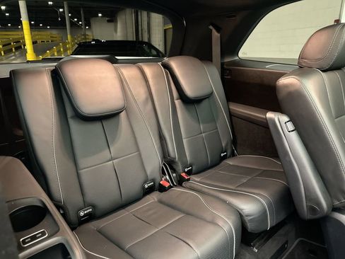 Used 2023 Mercedes-Benz GLS 450 4MATIC image 8