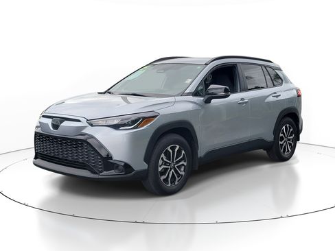 Used 2025 Toyota Corolla Cross AWD Hybrid image 3