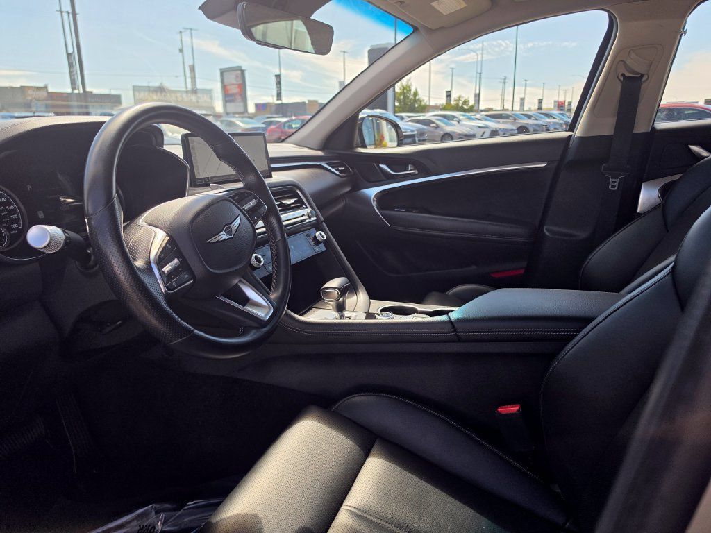 Used 2025 Genesis G70 2.5T AWD/4WD image 10