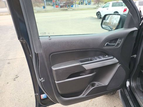 Used 2018 Chevrolet Colorado ZR2 AWD/4WD image 23
