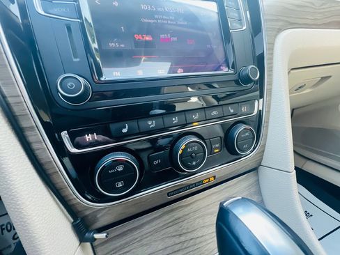 Used 2017 Volkswagen Passat 1.8T SE image 23