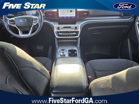 Used 2021 Ford Explorer XLT image 14
