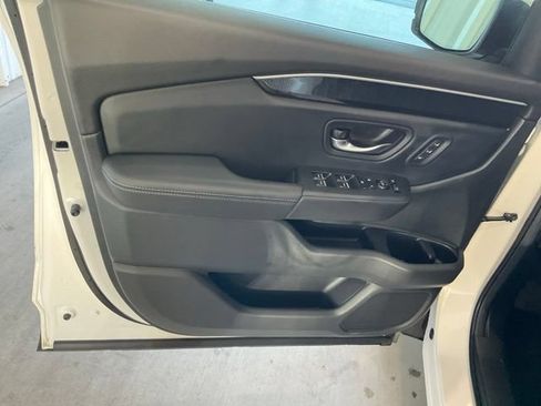 Used 2025 Honda Pilot Elite image 5