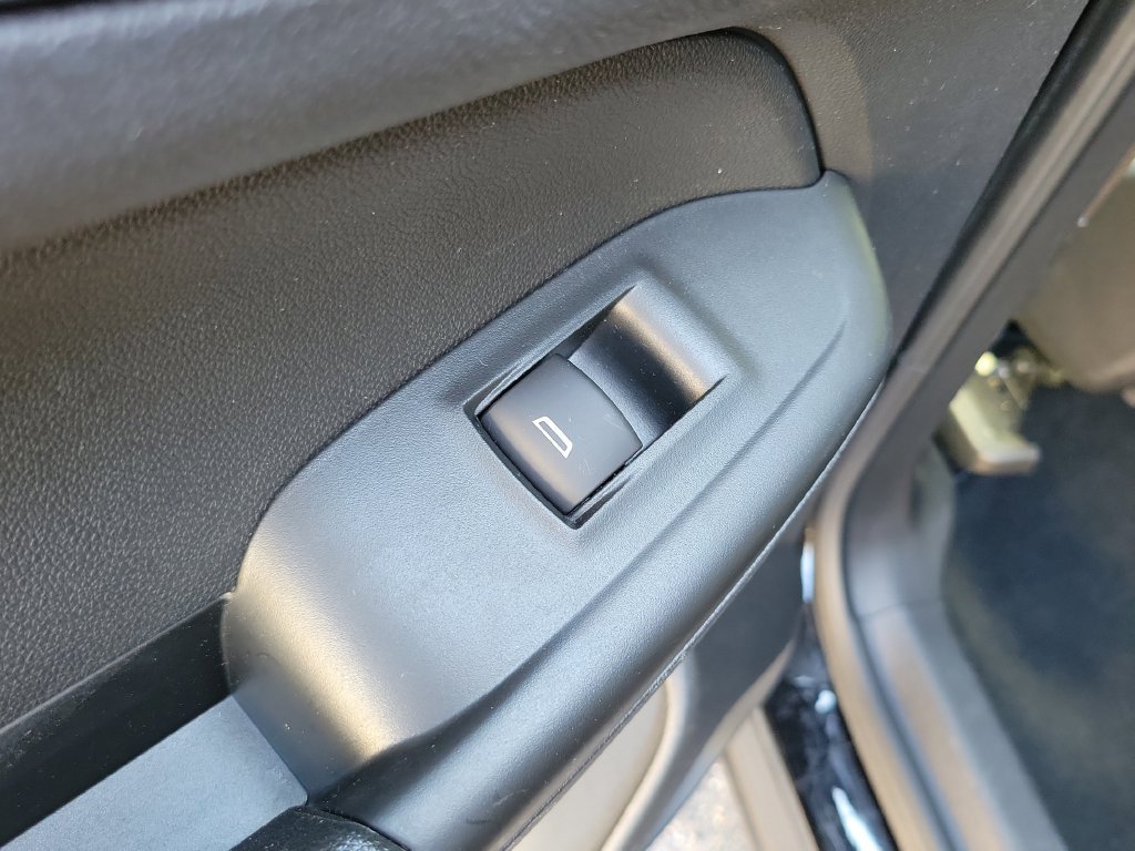 Used 2022 Chevrolet TrailBlazer LT w/ Convenience Package FWD image 19