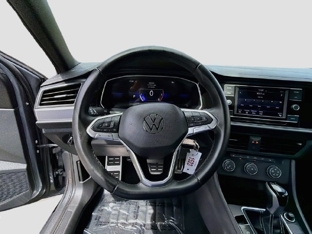 Used 2024 Volkswagen Jetta Sport FWD image 11