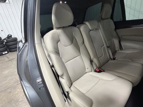 Used 2018 Volvo XC90 T6 Momentum w/ Convenience Package image 26